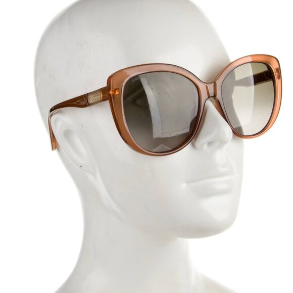 GUCCI Oversized Tinted Sunglasses - Picture 4 of 8